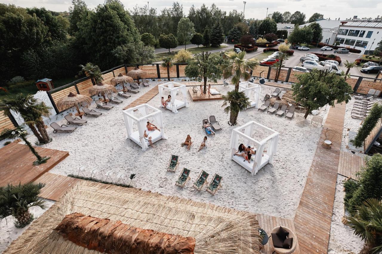 Blue Diamond Hotel Active Spa Trzebownisko Dış mekan fotoğraf