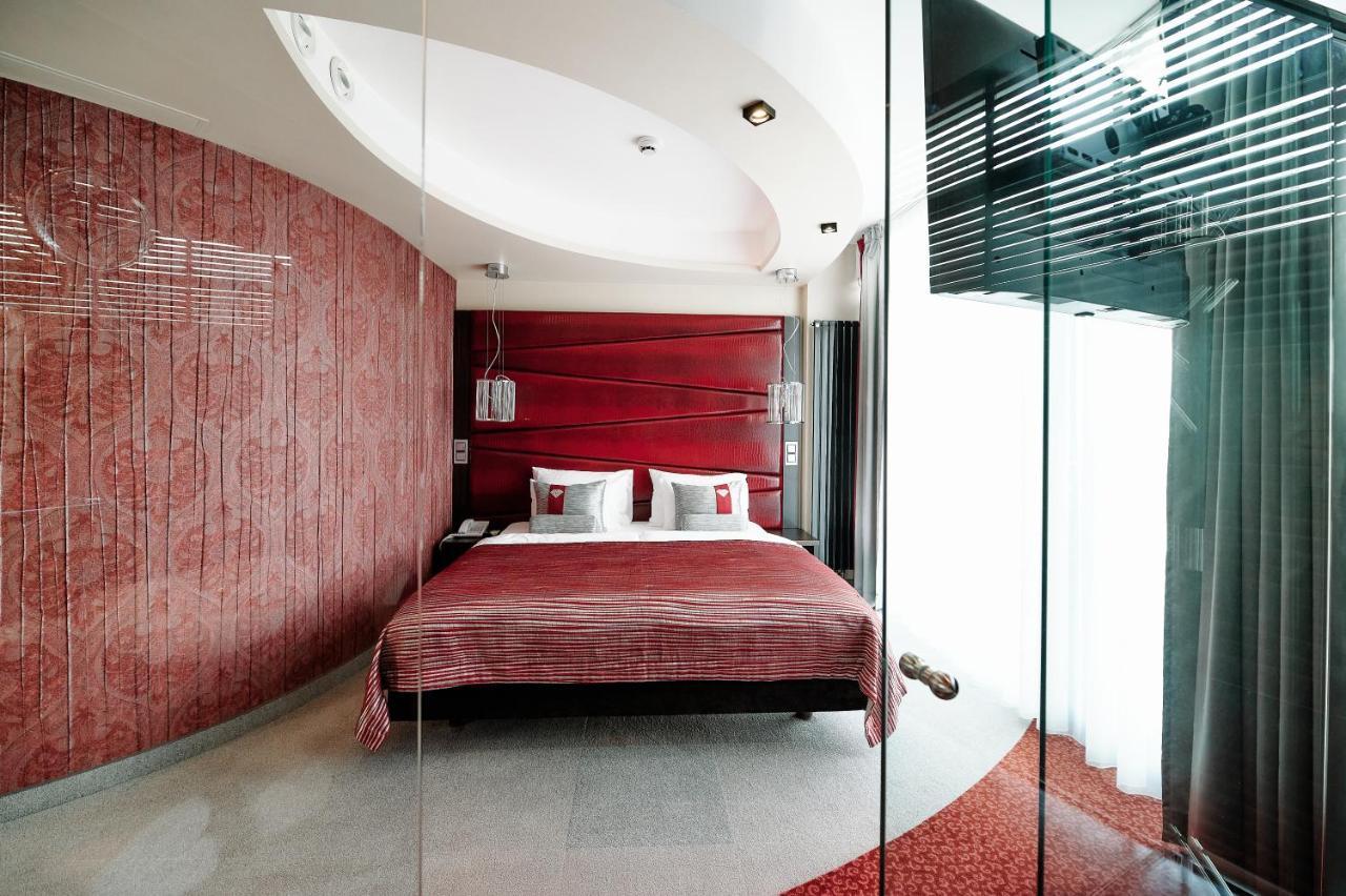 Blue Diamond Hotel Active Spa Trzebownisko Dış mekan fotoğraf