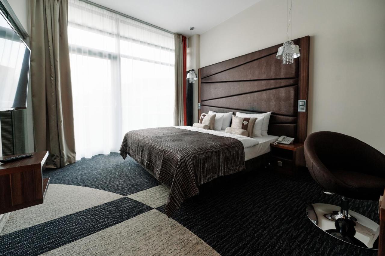 Blue Diamond Hotel Active Spa Trzebownisko Dış mekan fotoğraf