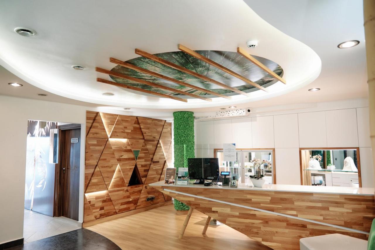 Blue Diamond Hotel Active Spa Trzebownisko Dış mekan fotoğraf